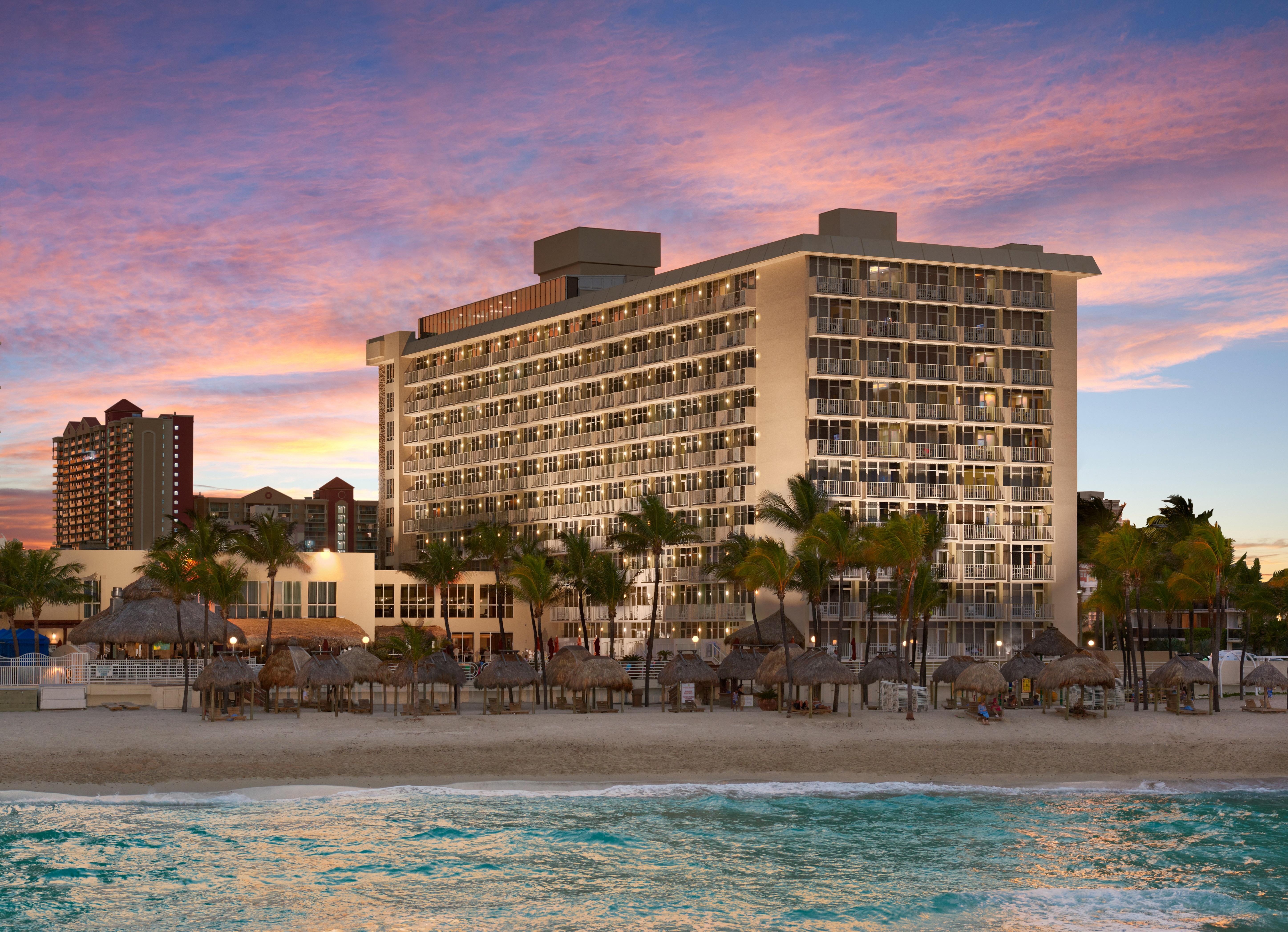 Resort Newport Beachside Hotel&resort Sunny Isles Beach