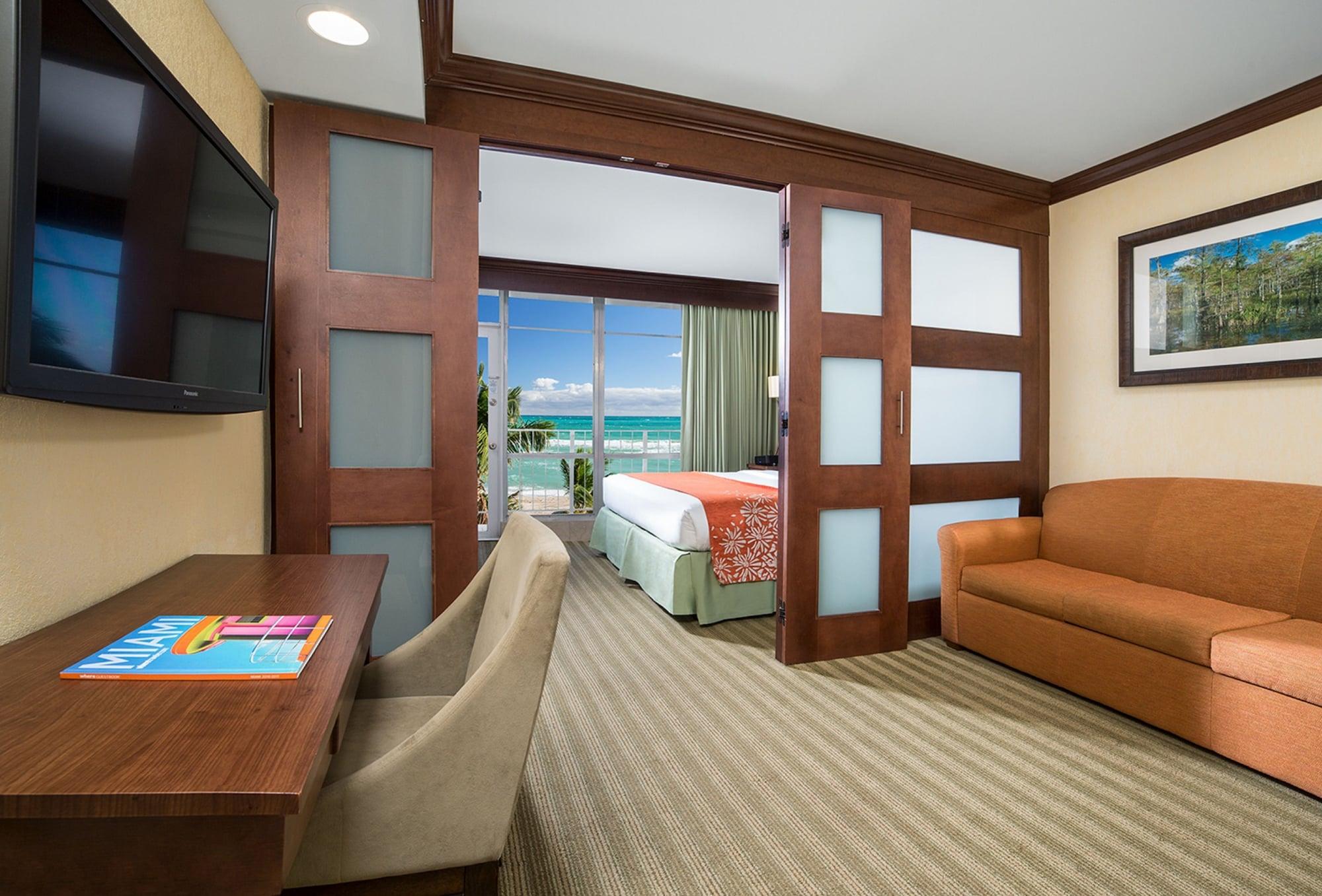 Resort Newport Beachside Hotel&resort
