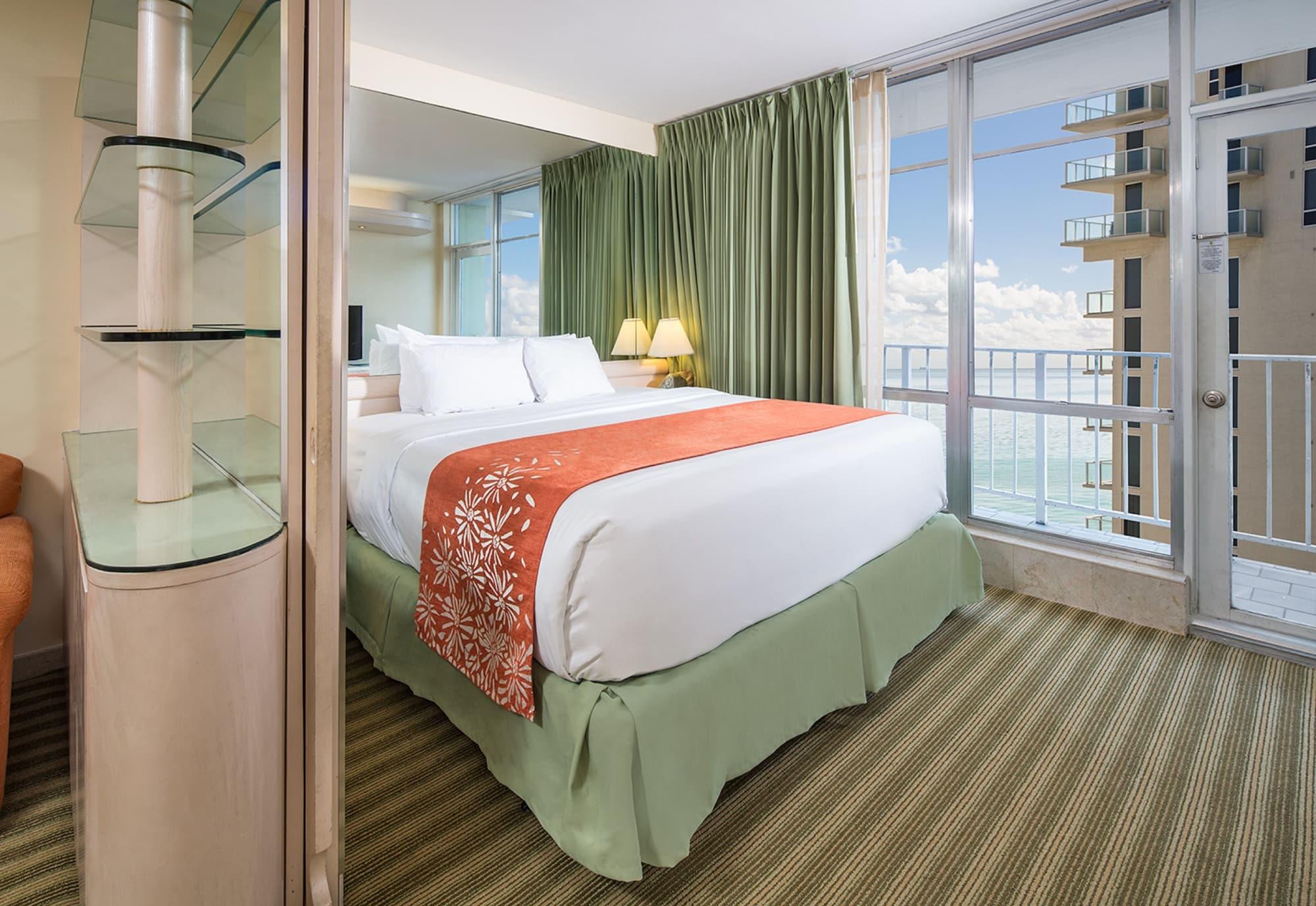 Newport Beachside & Resort